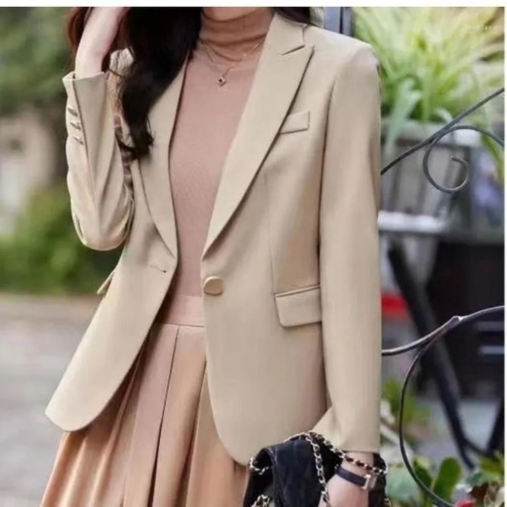 Jones New York Beige Pin Striped Blazer With Floral Print Lining Size 8